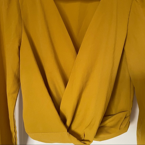 Crop Long Sleeve - Picture 2 of 4